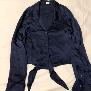 NWOT Aritzia Wilfred Tie Front Blouse